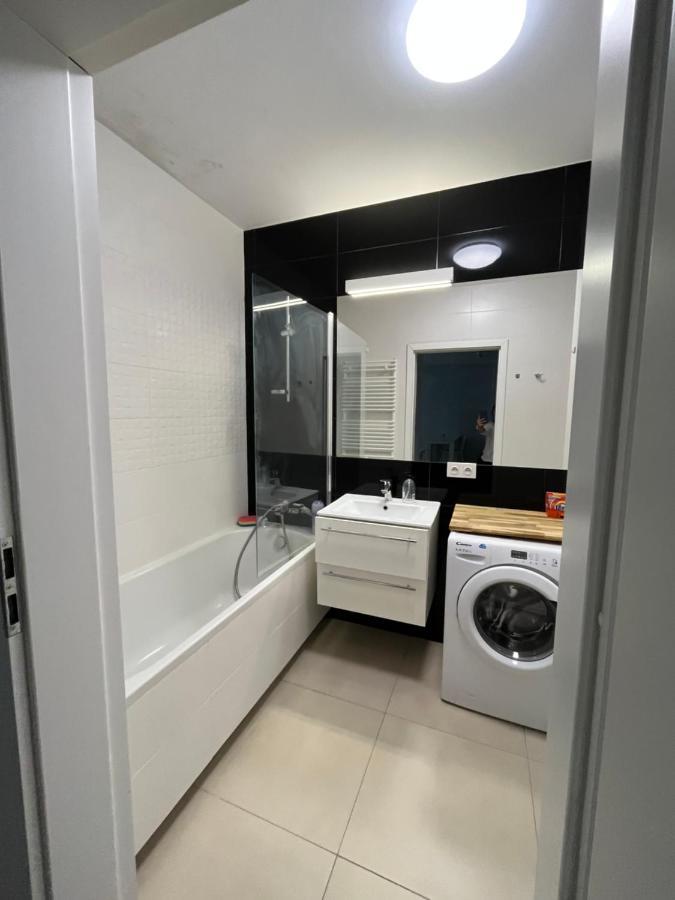 Cybernetyki2 Street Inn Near Airport وارسو المظهر الخارجي الصورة